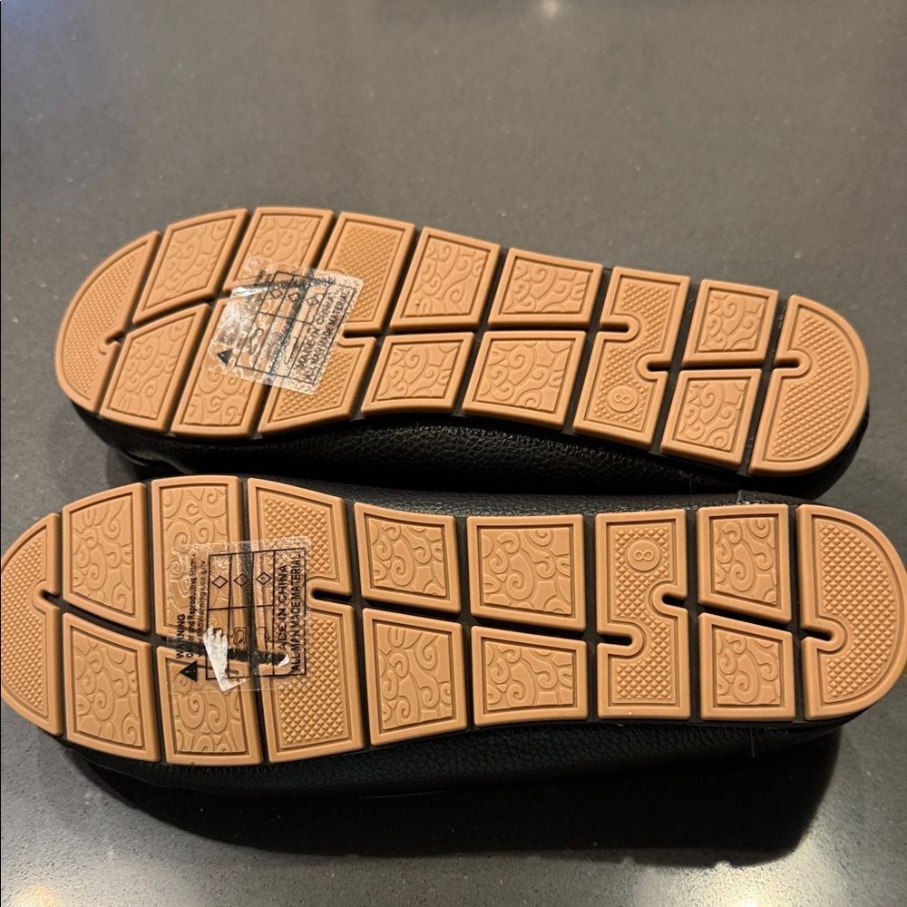 Chic Black Loafers with Gold Chain by Alexis Bendel NWOT - Picture 6 of 10